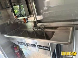 2006 Food Truck All-purpose Food Truck Electrical Outlets Georgia Gas Engine for Sale
