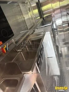 2006 Food Truck All-purpose Food Truck Hot Water Heater Georgia Gas Engine for Sale