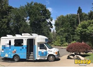 2006 Ford E-450 Wag'n Tails (elite Mobile Grooming Truck) Pet Care / Veterinary Truck Air Conditioning Oregon Gas Engine for Sale