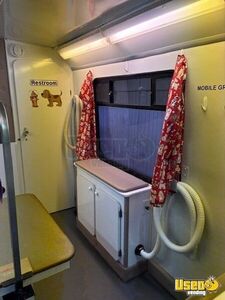 2006 Ford E-450 Wag'n Tails (elite Mobile Grooming Truck) Pet Care / Veterinary Truck Interior Lighting Oregon Gas Engine for Sale