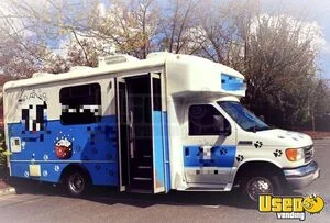 2006 Ford E-450 Wag'n Tails (elite Mobile Grooming Truck) Pet Care / Veterinary Truck Oregon Gas Engine for Sale