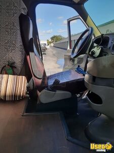 2006 Ford E350 Mobile Boutique Truck 13 Florida Gas Engine for Sale