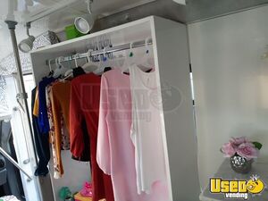 2006 Ford E350 Mobile Boutique Truck Electrical Outlets Florida Gas Engine for Sale