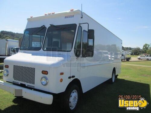2006 Gm Workhorse 14,500lb Gvw Lunch Serving Food Truck Gas Engine Tennessee Gas Engine for Sale