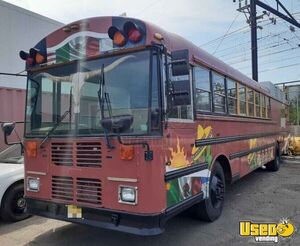 2006 Kitchen Food Truck Bus All-purpose Food Truck Propane Tank Florida Diesel Engine for Sale