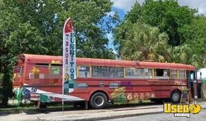 2006 Kitchen Food Truck Bus All-purpose Food Truck Refrigerator Florida Diesel Engine for Sale