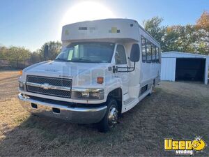 2006 Kodiak Shuttle Bus Backup Camera Oklahoma Gas Engine for Sale