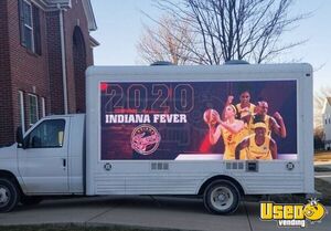 2006 Mobile Advertising Billboard Truck Marketing / Promotional Vehicle Gas Engine Indiana Gas Engine for Sale