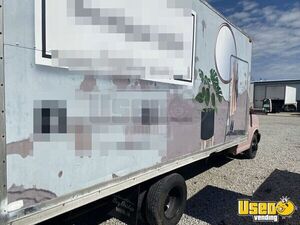 2006 Mobile Boutique Truck Mobile Boutique Truck Gas Engine Indiana Gas Engine for Sale