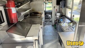 2006 Mt-45 All-purpose Food Truck Diamond Plated Aluminum Flooring Colorado Diesel Engine for Sale