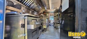 2006 Mt-45 Kitchen Food Truck All-purpose Food Truck Floor Drains Texas Diesel Engine for Sale