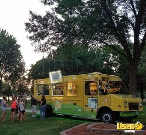 2006 Mt45 All-purpose Food Truck Additional 1 Texas Diesel Engine for Sale