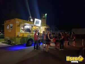 2006 Mt45 All-purpose Food Truck Additional 4 Texas Diesel Engine for Sale