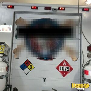 2006 Mt45 All-purpose Food Truck Insulated Walls Alaska Diesel Engine for Sale