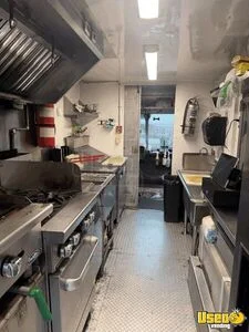 2006 Mt45 All-purpose Food Truck Propane Tank Virginia Diesel Engine for Sale