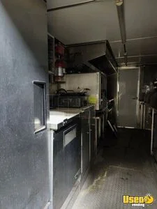 2006 Mt45 Chassis All-purpose Food Truck Cabinets California Diesel Engine for Sale