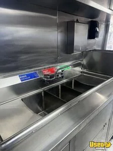 2006 Mt45 Kitchen Food Truck All-purpose Food Truck Additional 2 Arizona Gas Engine for Sale