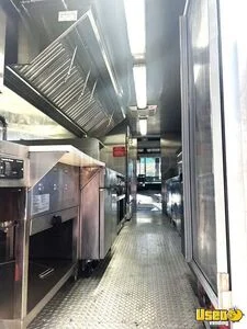 2006 Mt45 Kitchen Food Truck All-purpose Food Truck Exterior Lighting Arizona Gas Engine for Sale