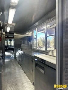 2006 Mt45 Kitchen Food Truck All-purpose Food Truck Hot Water Heater Arizona Gas Engine for Sale