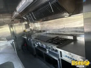 2006 Mt45 Kitchen Food Truck All-purpose Food Truck Refrigerator Arizona Gas Engine for Sale