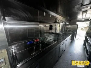 2006 Mt45 Kitchen Food Truck All-purpose Food Truck Transmission - Automatic Arizona Gas Engine for Sale