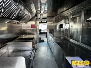 2006 Mt45 Kitchen Food Truck All-purpose Food Truck Upright Freezer Arizona Gas Engine for Sale