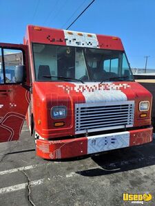2006 Mt45 Step Van Kitchen Food Truck All-purpose Food Truck Backup Camera California Gas Engine for Sale