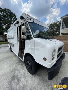 2006 Mt45 Step Van Kitchen Food Truck All-purpose Food Truck Texas Diesel Engine for Sale