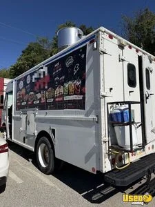 2006 Mt55 All-purpose Food Truck Air Conditioning Pennsylvania Diesel Engine for Sale