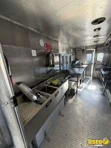 2006 Mt55 All-purpose Food Truck Insulated Walls Pennsylvania Diesel Engine for Sale