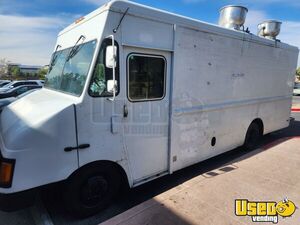 2006 Mt55 Kitchen Food Truck All-purpose Food Truck Concession Window Nevada Diesel Engine for Sale