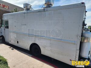 2006 Mt55 Kitchen Food Truck All-purpose Food Truck Stainless Steel Wall Covers Nevada Diesel Engine for Sale