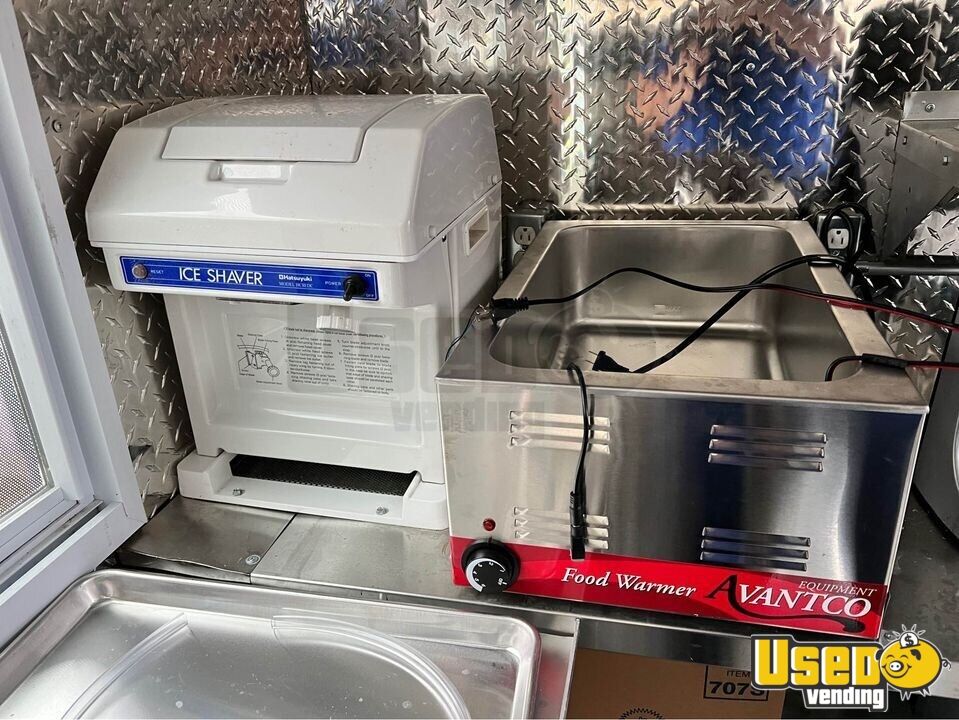 2006 Workhorse P42 Diesel Soft Serve & Shaved Ice Truck Mobile