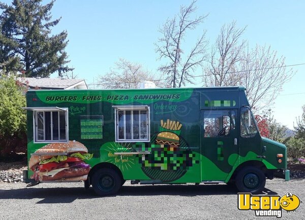 2006 Routestar Kitchen Food Truck All-purpose Food Truck Oregon Diesel Engine for Sale