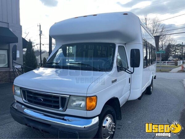 2006 Shuttle Bus Shuttle Bus Maryland Gas Engine for Sale