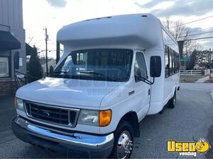 2006 Shuttle Bus Shuttle Bus Maryland Gas Engine for Sale