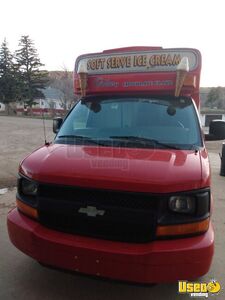 2006 Soft Serve Ice Cream Truck Ice Cream Truck Cabinets Saskatchewan Gas Engine for Sale
