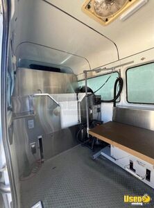 2006 Sprinter 2500 Pet Care / Veterinary Truck Exterior Lighting California Diesel Engine for Sale