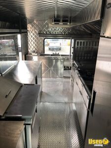 2006 Starcraft Kitchen Food Truck All-purpose Food Truck Prep Station Cooler Texas Gas Engine for Sale