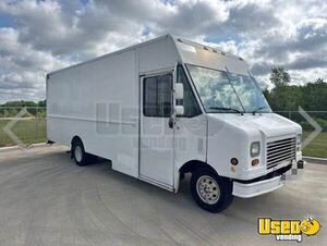 Ready to Convert - 2006 Ford V8 Step Van DIY Empty Truck for Sale in Texas!