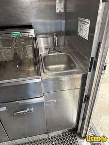 2006 Utilimaster All-purpose Food Truck Electrical Outlets Wyoming Gas Engine for Sale