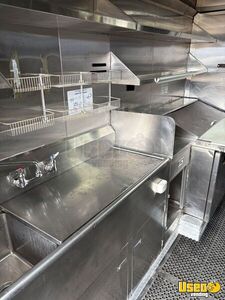 2006 Utilimaster All-purpose Food Truck Fire Extinguisher Wyoming Gas Engine for Sale