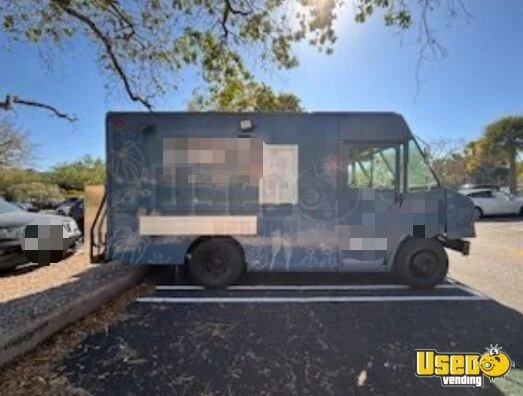 2006 Utilimaster All-purpose Food Truck Florida Gas Engine for Sale