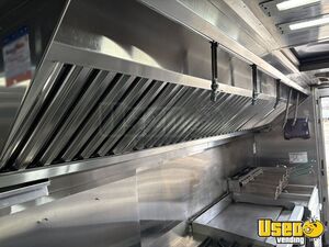 2006 Utilimaster All-purpose Food Truck Hot Water Heater Wyoming Gas Engine for Sale