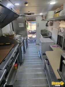 2006 Utilimaster All-purpose Food Truck Stainless Steel Wall Covers North Carolina Diesel Engine for Sale