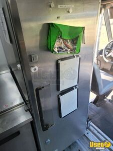 2006 Utilimaster All-purpose Food Truck Stovetop North Carolina Diesel Engine for Sale