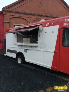 2006 Utilimaster Barbecue Food Truck Concession Window Massachusetts Gas Engine for Sale