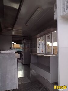 2006 Utilimaster Kitchen Food Truck All-purpose Food Truck Stainless Steel Wall Covers Texas for Sale