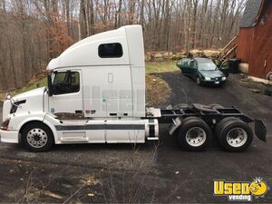 2006 Vnl Volvo Semi Truck 2 Connecticut for Sale