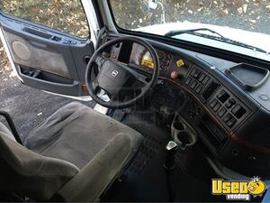 2006 Vnl Volvo Semi Truck 9 Connecticut for Sale